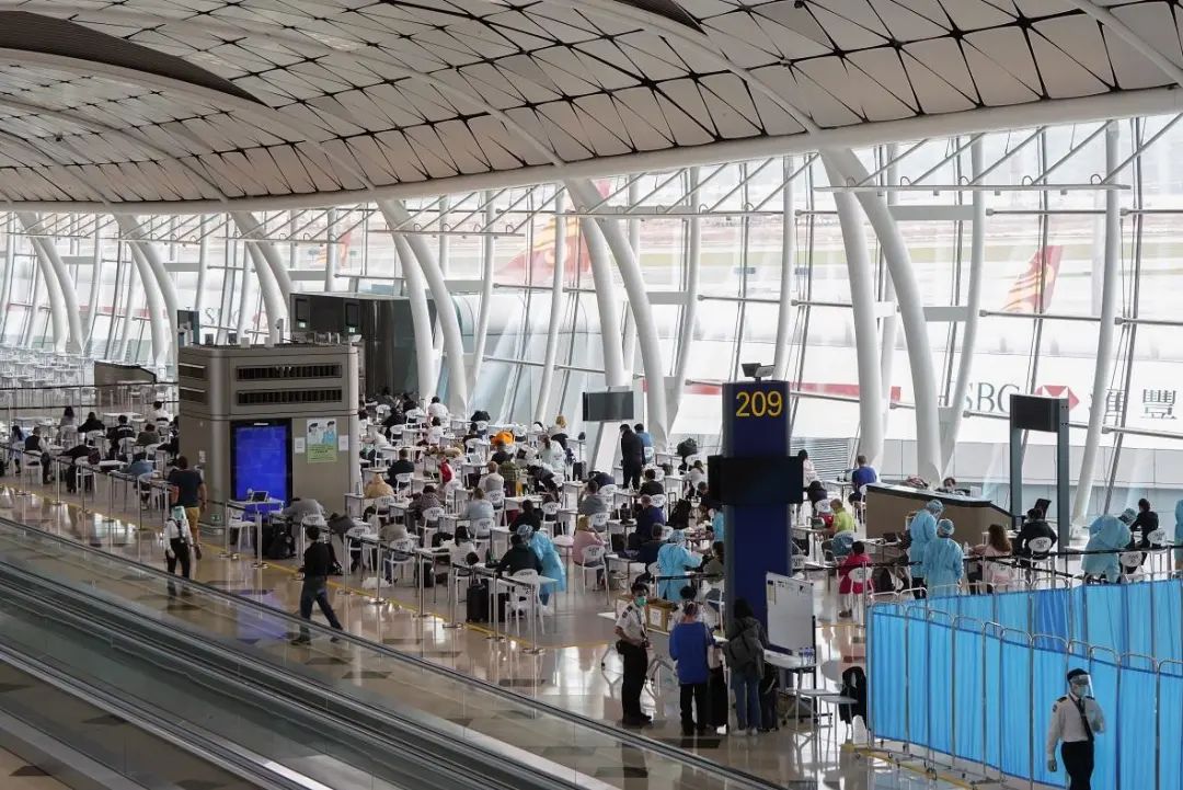 香港｜放寬入境檢疫政策，有望最快10月初推行「0+7」