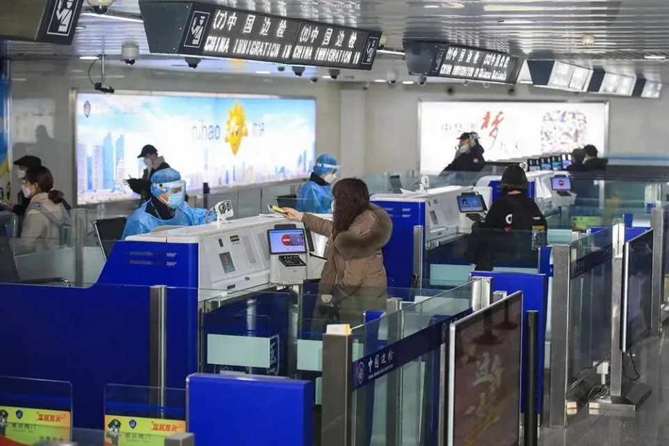 內(nèi)地入境隔離或?qū)⒎艑?，?+3」改「2+5」？