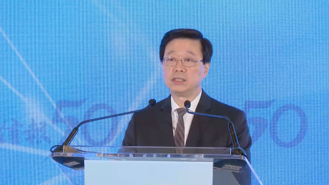 香港輸入人才計(jì)劃申請(qǐng)破10萬(wàn)，舉世矚目