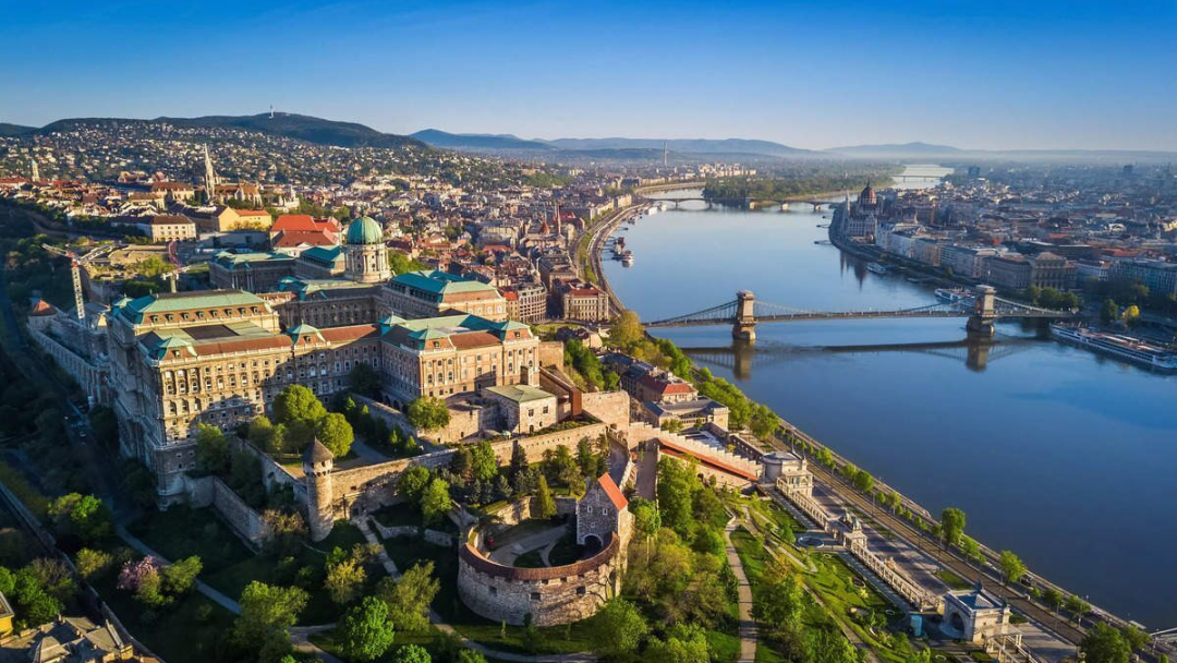 中國，向匈牙利公民發(fā)放五年多次入境簽證