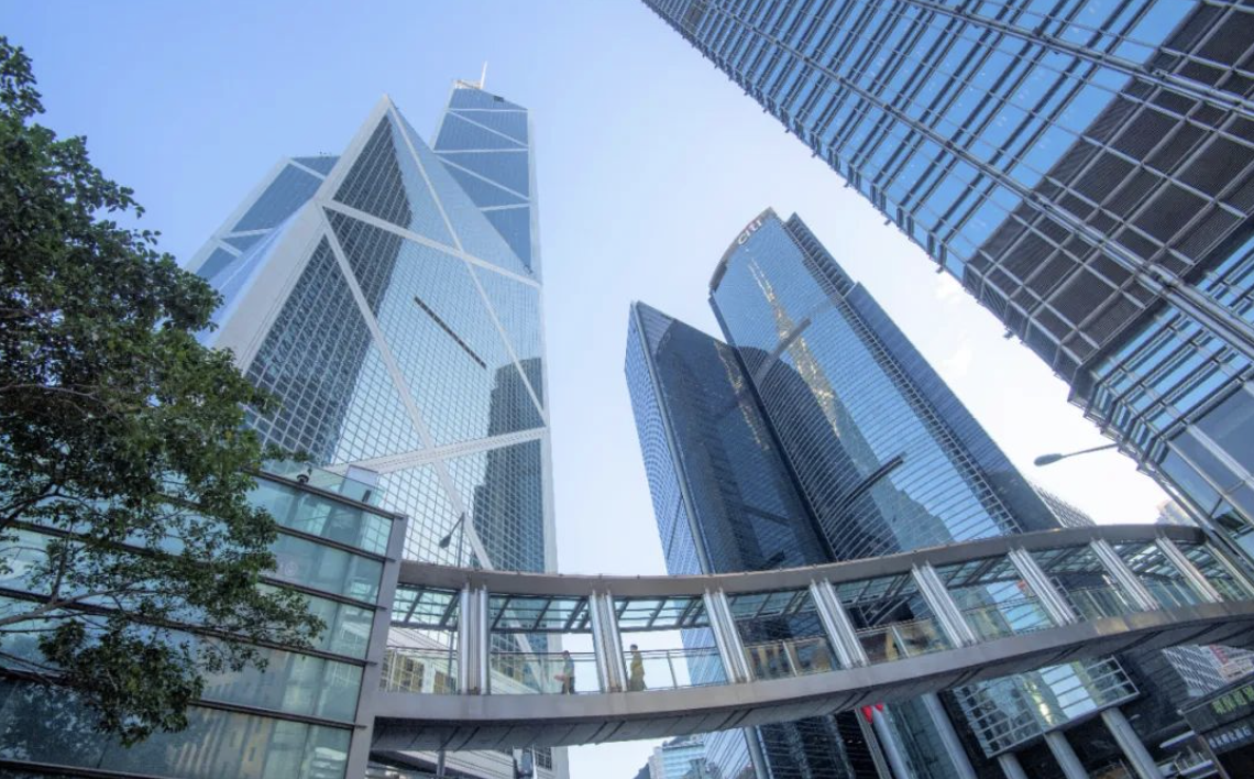 拿到香港身份后，未來有哪些選擇？7 年內(nèi)外的規(guī)劃全解析！